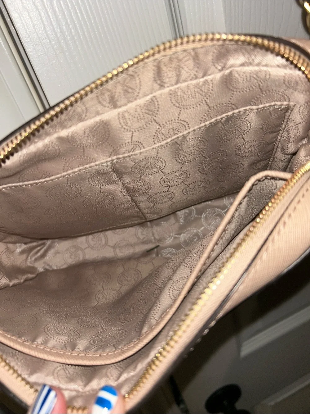 Michael Kors compact tan